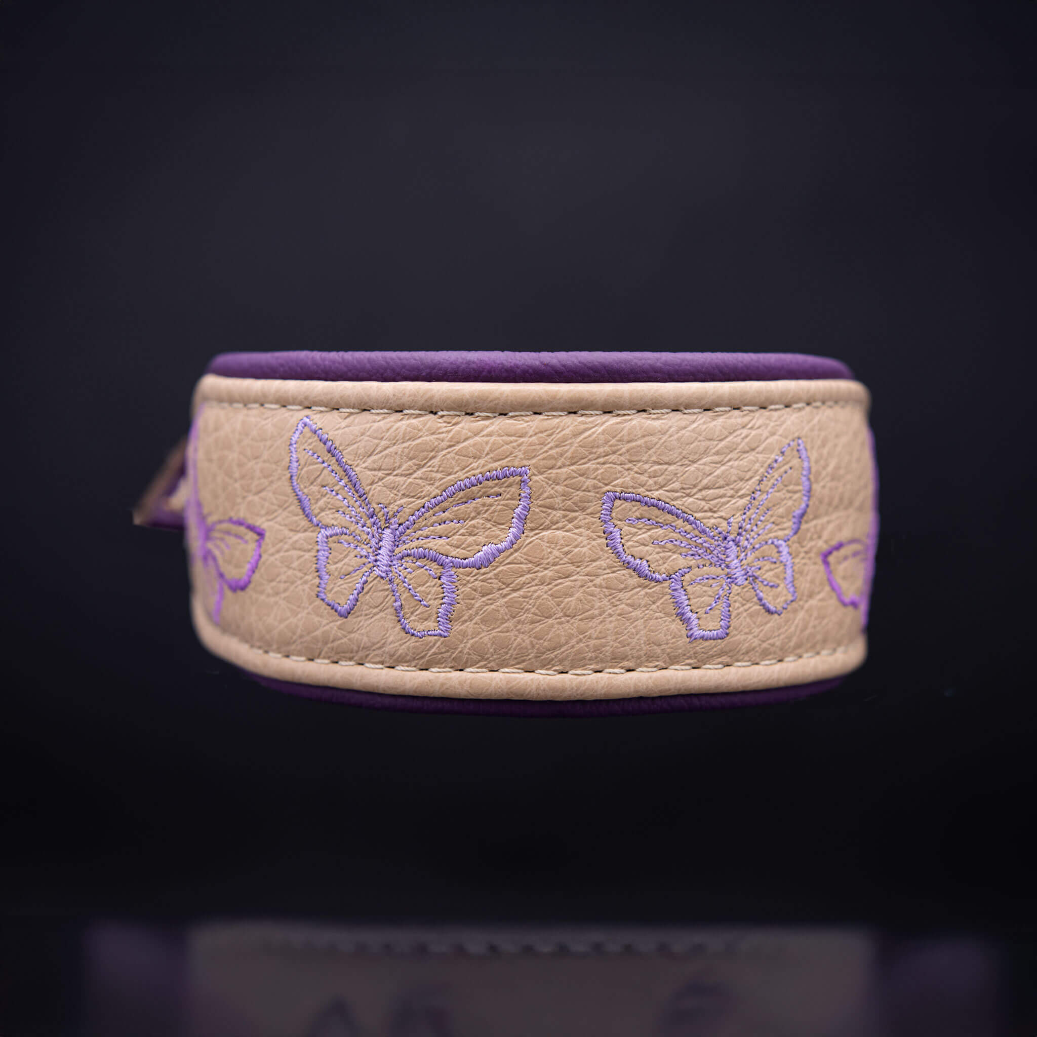 Whippet Lederhalsband "Schmetterling" – 5cm breit – weiches Nappa Beige/Lila