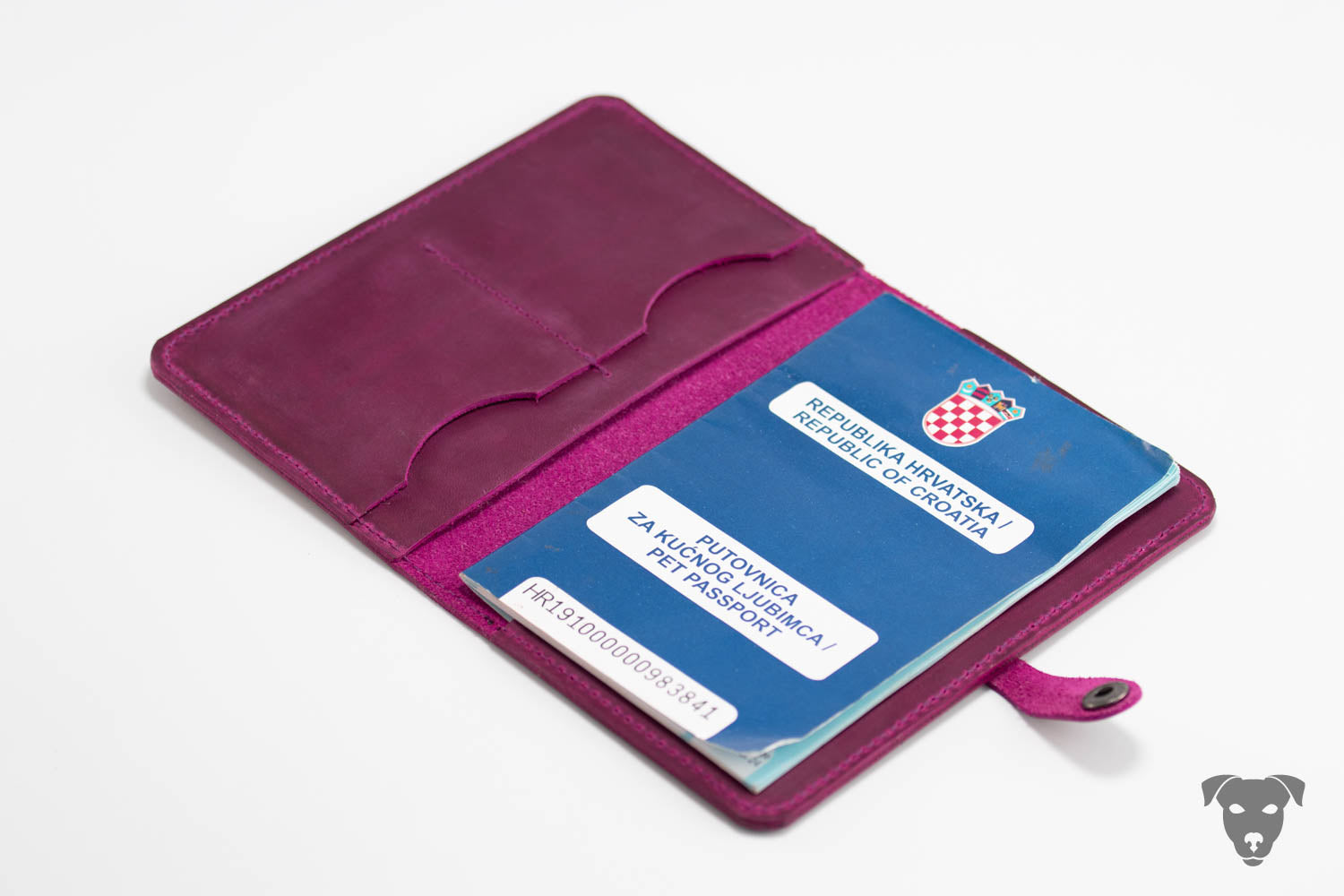 EU-Heimtierausweishülle CRAZY HORSE MAGENTA