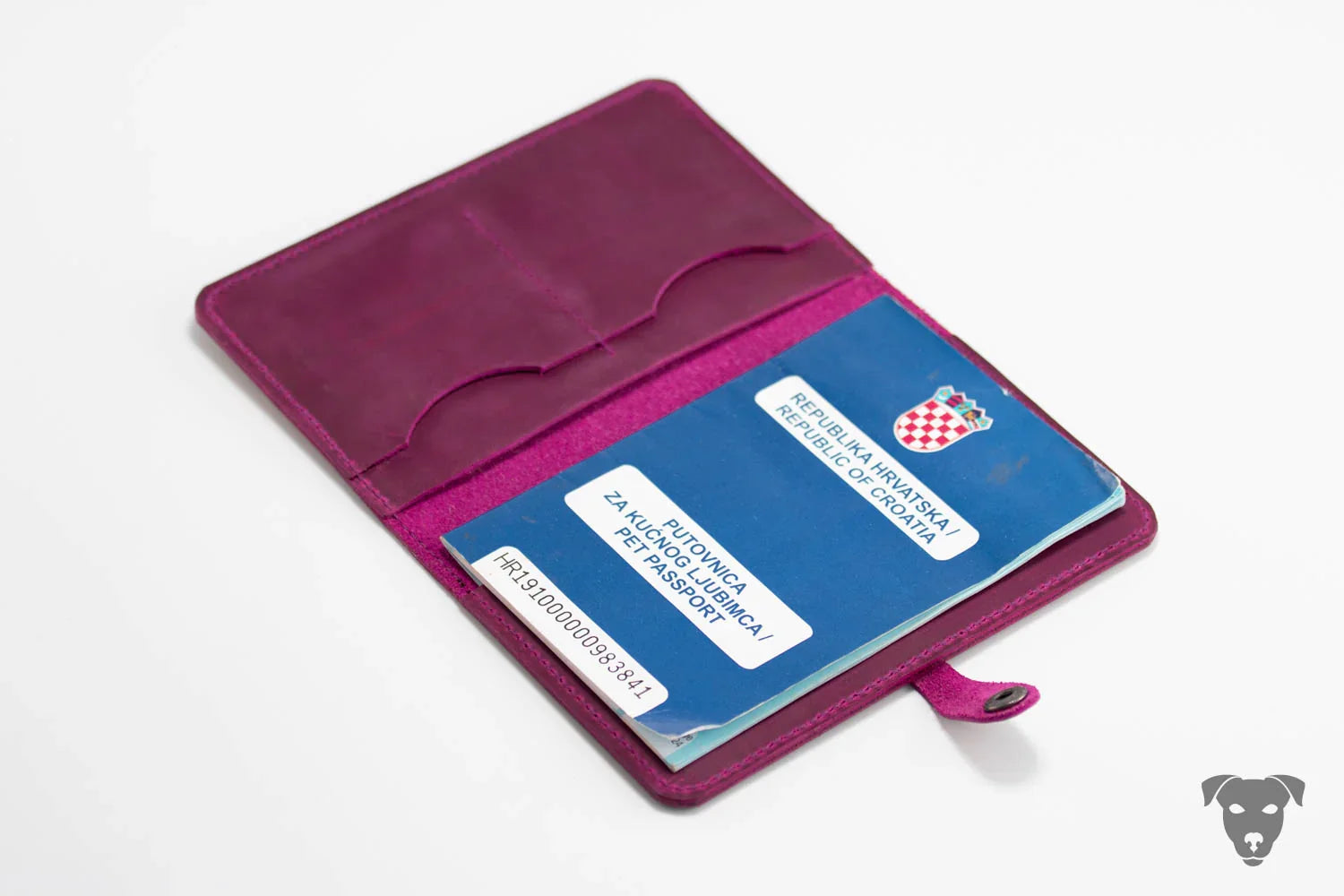 EU-Heimtierausweishülle CRAZY HORSE MAGENTA