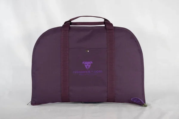 Hunde-Reisebett-in-pflaumenfarben-handgefertigt-von-handmade-4-dogs