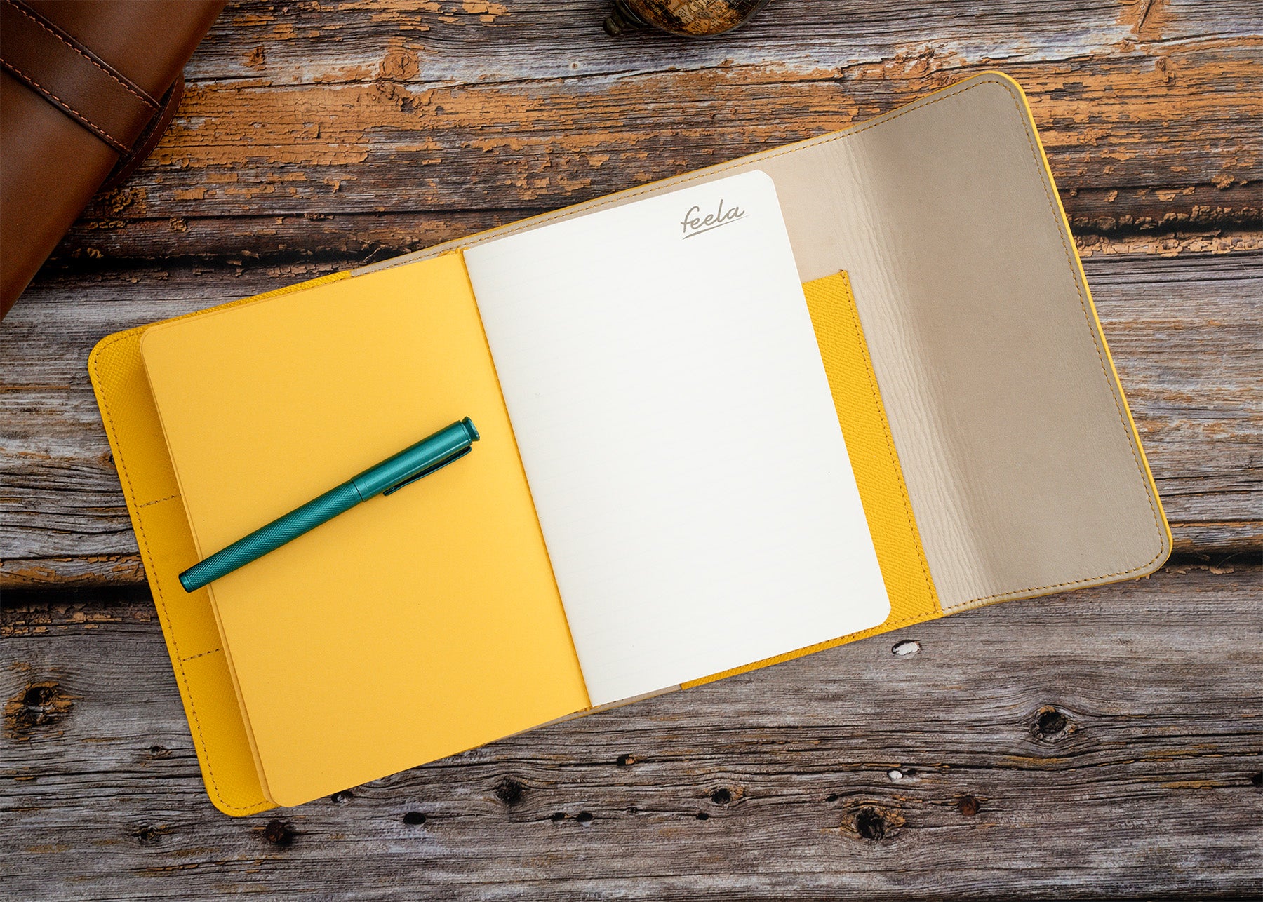 Traveler’s Notebook „Soleil“ – Handgefertigter Luxus aus Epsom-Leder