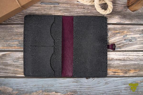 Impfpasshülle aus geprägtem Leder