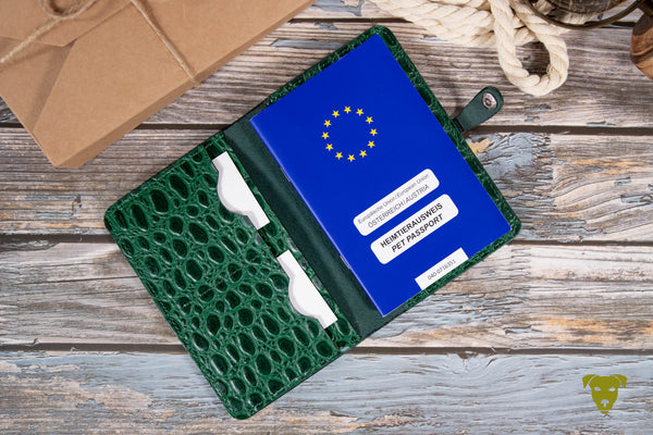 EU pet passport cover CROKO - GREEN