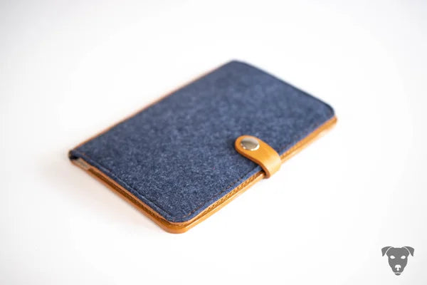 Impfpasshülle, EU-Heimtierausweishülle LEDER & Taschenfilz NAVY-melange Kombination