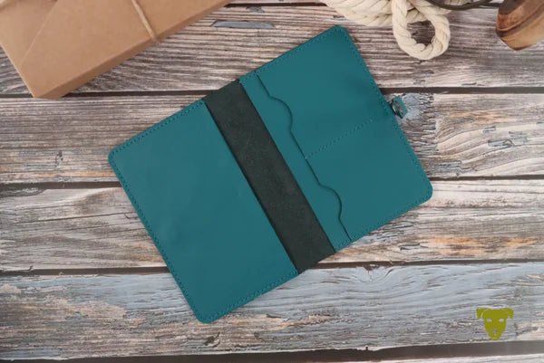 Impfpasshülle für Hunde, handgefertigt aus Leder