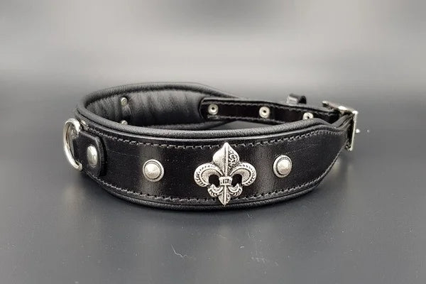 Riemen Halsband, Hunde Halsband handgefertigt, Halsband Konfigurator, DIY Hundehalsband, Riemen Halsband handmade-4-dogs,Fleur de Lys Beschläge