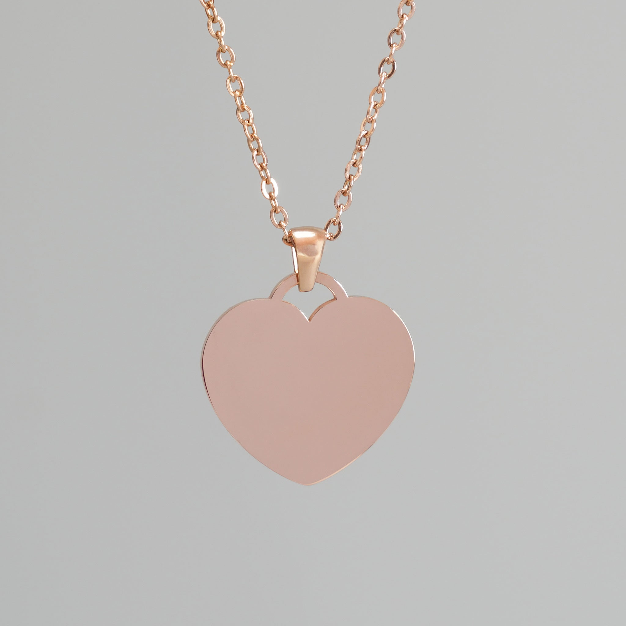 Herzanhänger an einer 60cm Kette in Roségold