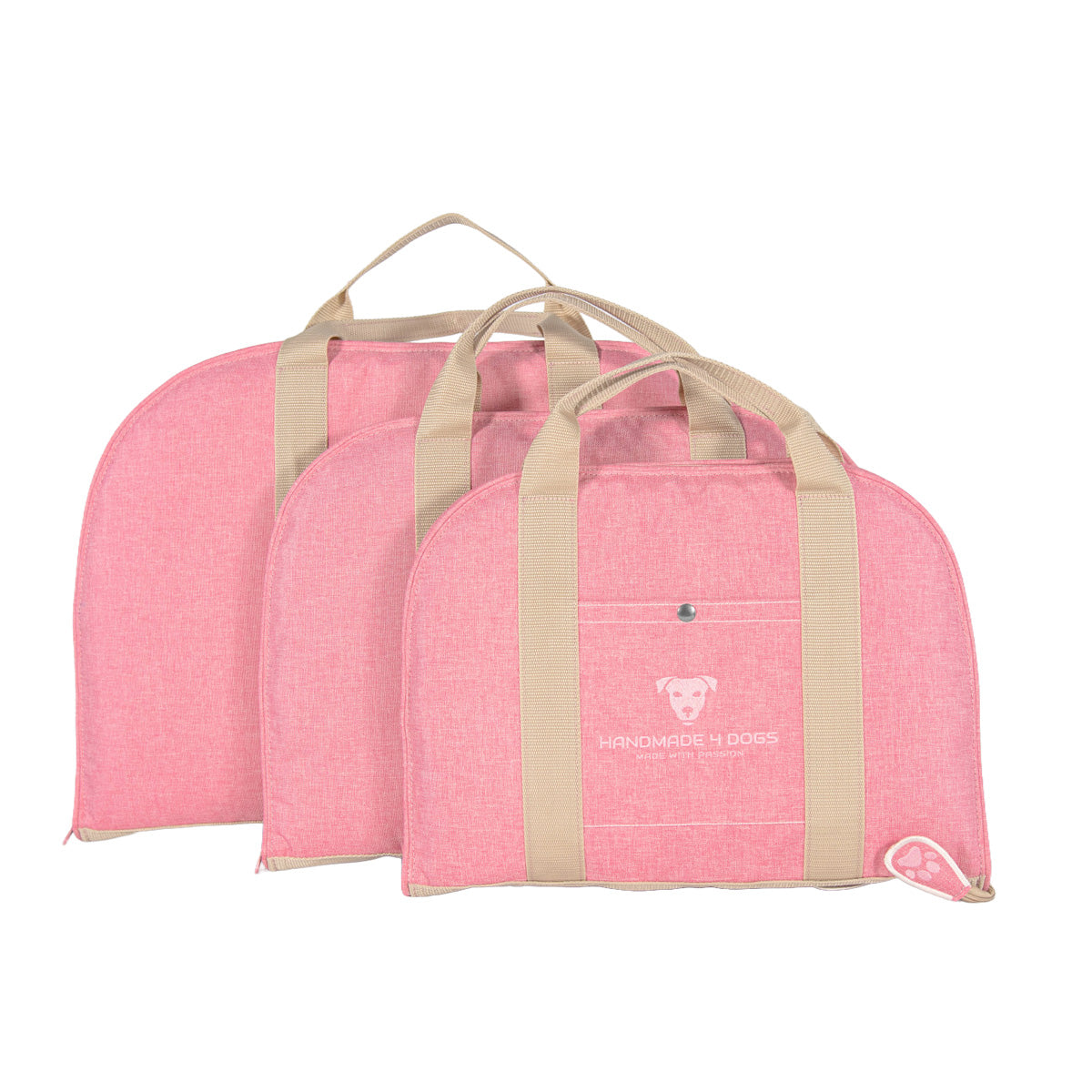 Drei Dog Bed To Go Hundereisebetten in Pink mit beigen Nylon-Tragegurten, als geschlossene Taschen gestaffelt.