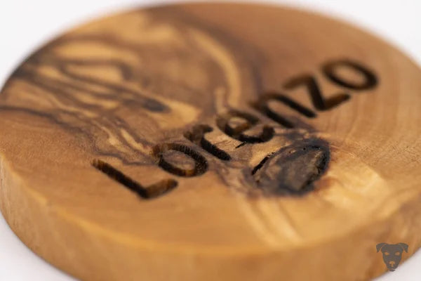 Hundemarke aus echtem Olivenholz