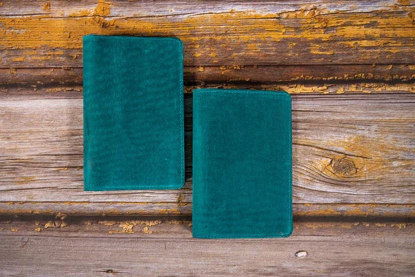 PASSPORT COVER CRAZY HORSE TURQUOISE