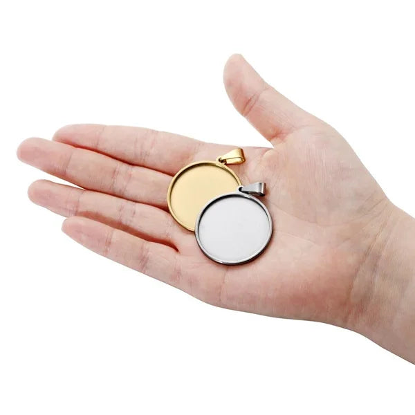 Shell dog tag - crown