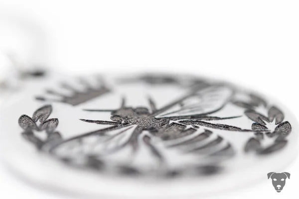 handmade-4-dogs, laser gravierter Schlüsselanhänger, Schmuck mit graviertem Pfotenabdruck, graviertem Nasenabdruck vom Hund, graviertem Baby Fußabdruck, gravierter Fingerabdruck