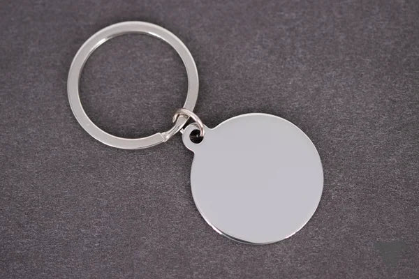 handmade-4-dogs, laser gravierter Schlüsselanhänger, Schmuck mit graviertem Pfotenabdruck, graviertem Nasenabdruck vom Hund, graviertem Baby Fußabdruck, gravierter Fingerabdruck