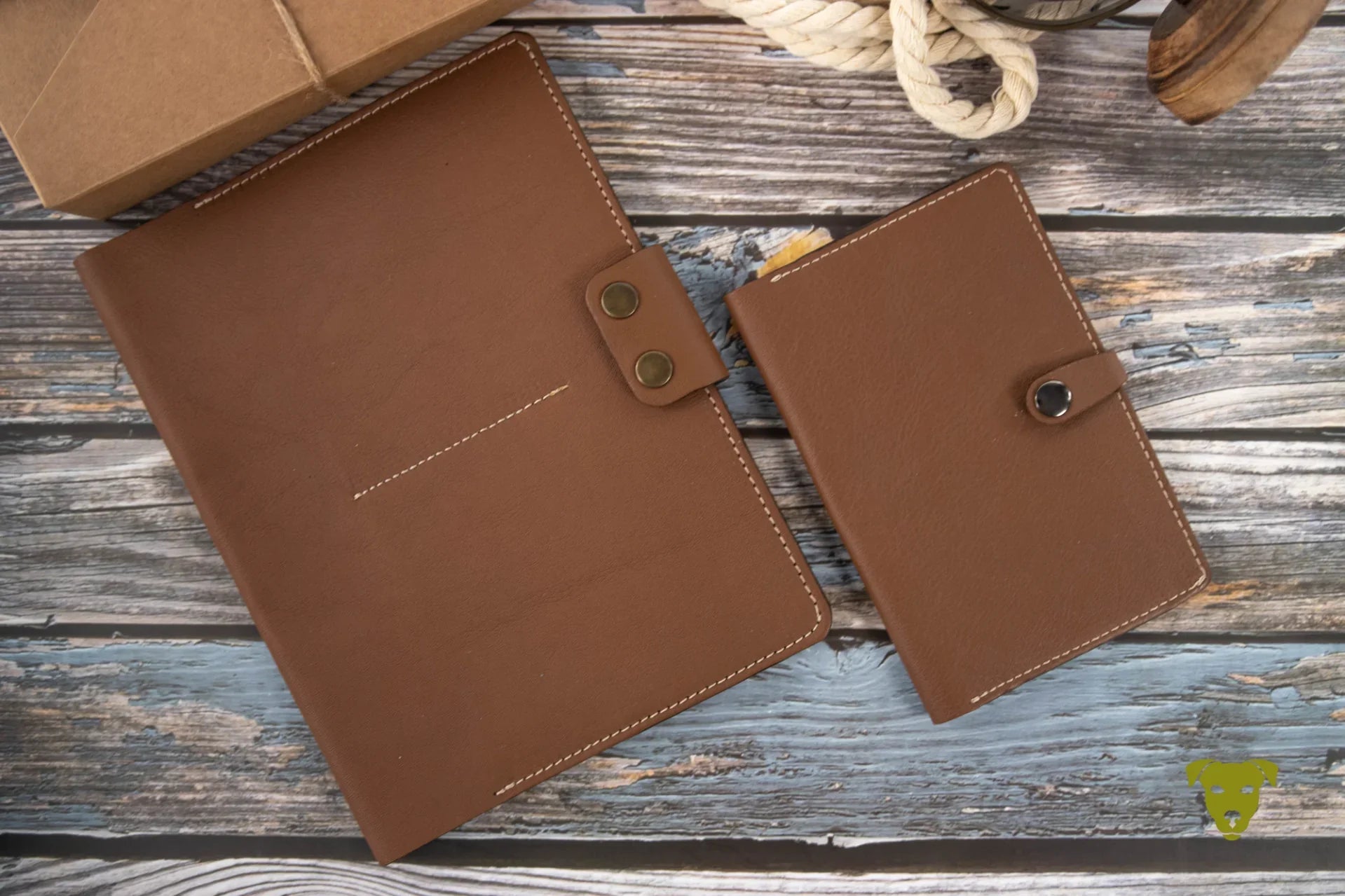 Travel Wallet HASELNUSS für 4 Pässe