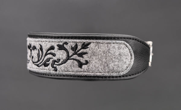 Hundehalsband feinst bestickt, handgefertigte Hundehalsbänder aus Meisterhand. Fettleder Halsband, Riemen Halsband oder klassisches Nappa Halsband, mit Lasergravur, Heiß Geprägt oder feinst bestickt, handmade-4-dogs