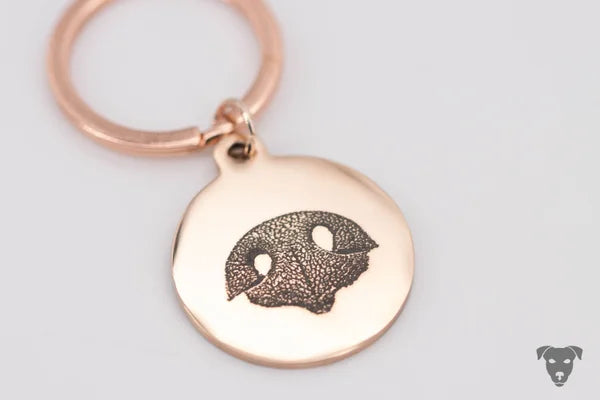 handmade-4-dogs, laser gravierter Schlüsselanhänger, Schmuck mit graviertem Pfotenabdruck, graviertem Nasenabdruck vom Hund, graviertem Baby Fußabdruck, gravierter Fingerabdruck