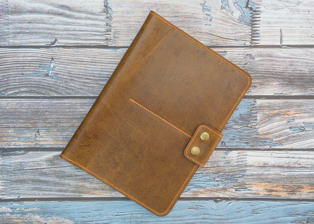 Travel Wallet aus Wasserbüffelleder