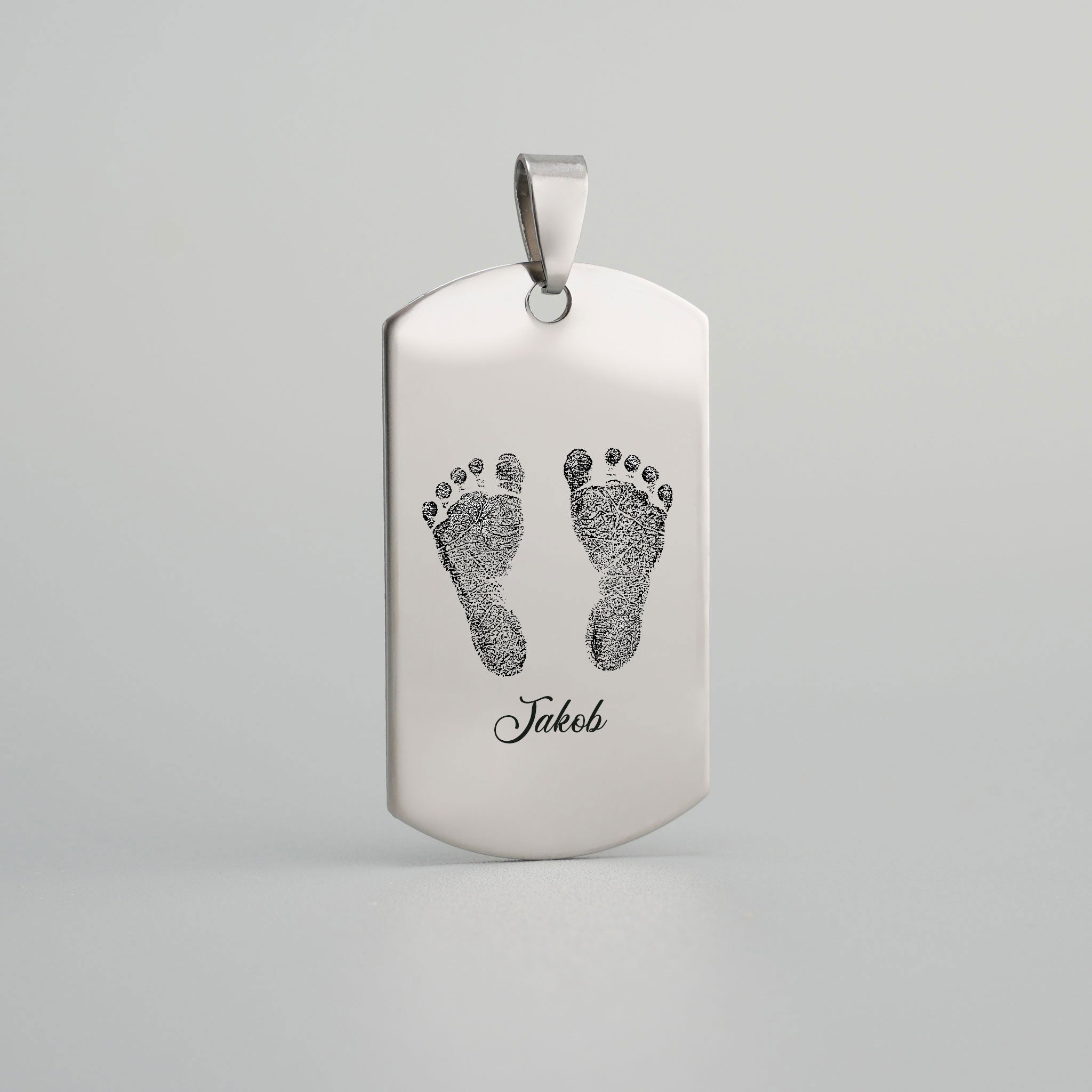 Edelstahl Anhänger mit Baby Fußabdrücken und Name Jakob graviert