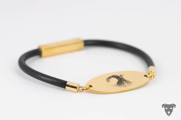 Rubber bracelet with nose print