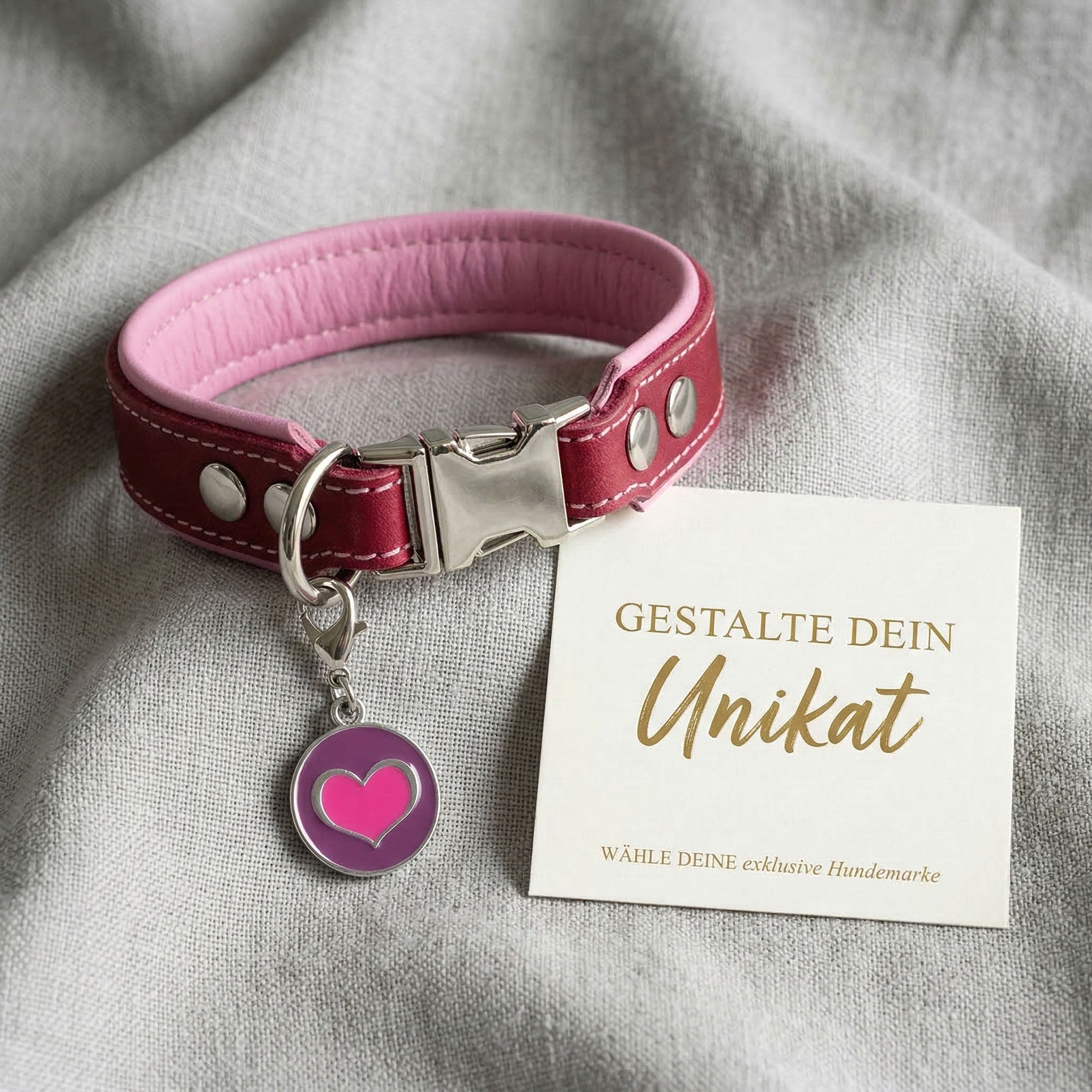 Übersicht der emaillierten Herz-Hundemarken in verschiedenen Farbkombinationen