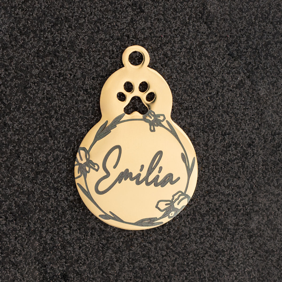 Hundemarke Edelstahl Gold Form Kalebasse Gravur Emilia mit Blumenkranz