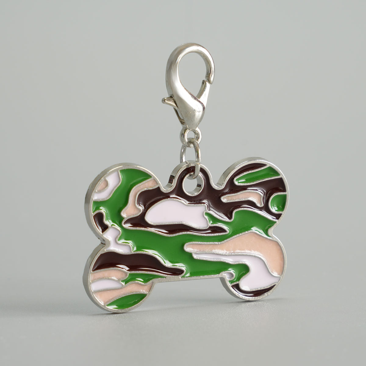 Grüne Camouflage Hundemarke Knochen 40x30mm  – handmade4dogs Produktkonfigurator für personalisierte Tiermarken