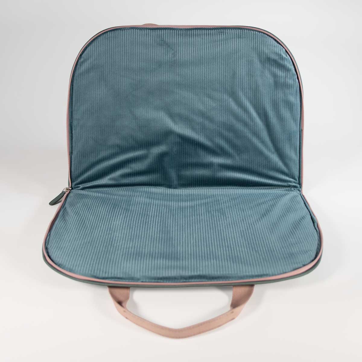 Geöffnetes Hundereisebett Dog Bed To Go AquaGreen in aufgestellter Ansicht mit Cord-Innenseite