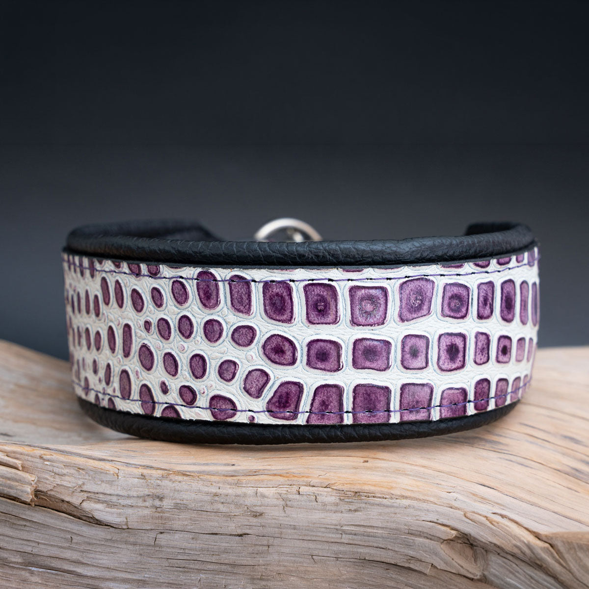 Lederhalsband Kroko-Optik "Weiß & Lila" mit Lederzug-Stopp (5cm Breit)