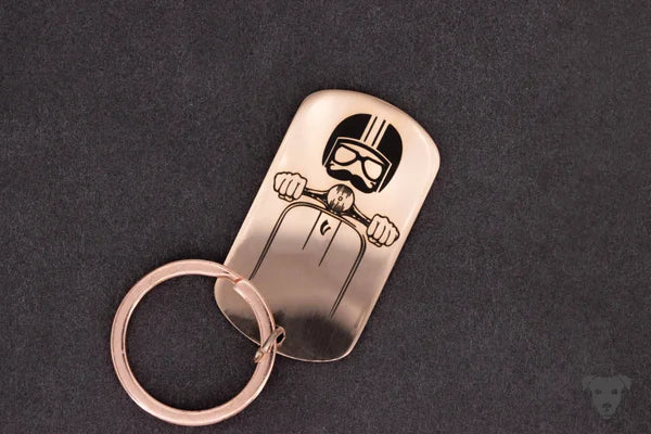 handmade-4-dogs, laser gravierter Schlüsselanhänger, Schmuck mit graviertem Pfotenabdruck, graviertem Nasenabdruck vom Hund, graviertem Baby Fußabdruck, gravierter Fingerabdruck, Vespa Schlüsselanhänger
